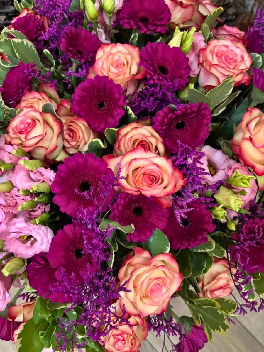 Fleurs de saison en Suisse : que choisir mois par mois ?