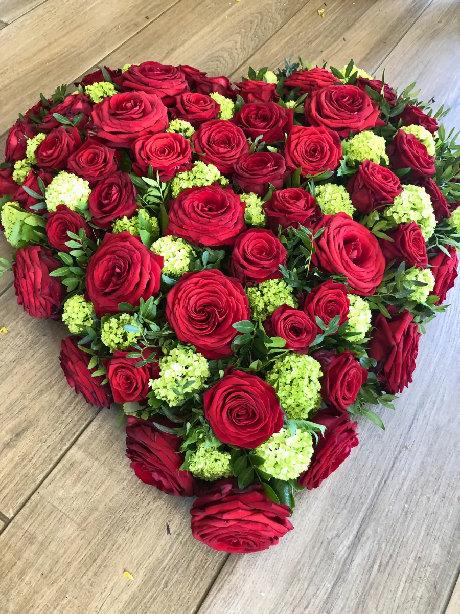 Cœur de roses rouges