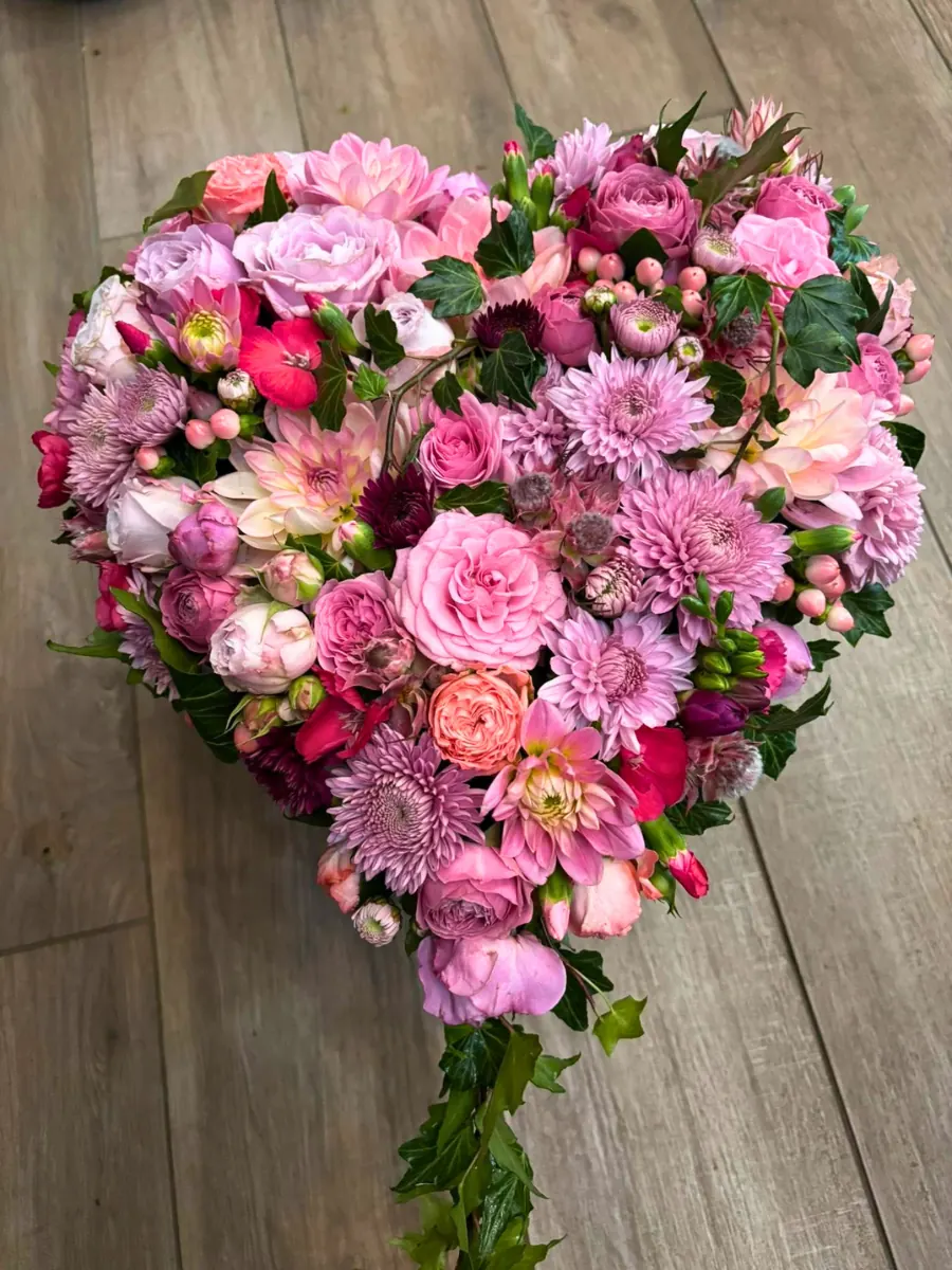 Composition florale de deuil par Chantal Trabaud